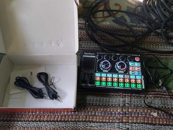 Product Review of Bonkyo F999 sound card + Headphone Berkabel dengan pemantauan peralatan audio set lengkap mikrofon sound card TIKTOK bernyanyi ponsel mixer khusus rekaman lagu K profesional[COD] from t**c 0