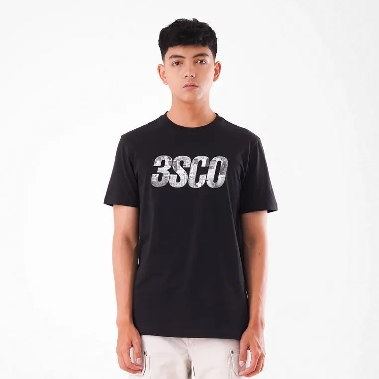 3Second Kaos Pria Katun Lengan Pendek Logo Script OL-C401223 Casual Hitam Katun