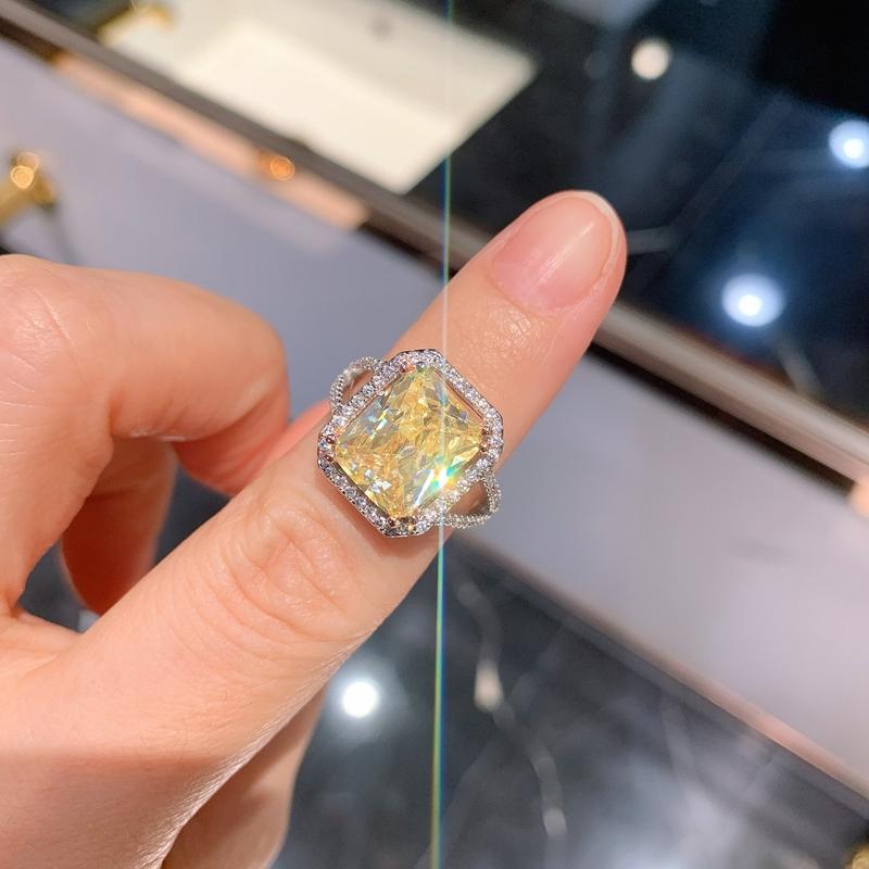 Lux Co.Yellow square crystal neecklace,earrings and ring set. 2