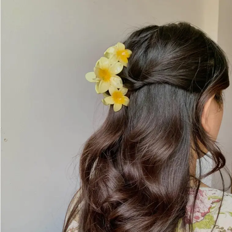 Jepit jedai Bunga Kamboja Bali / Jedai Bunga Kamboja / Jepit Bunga Bali  frangipani / Rambut Wanita Motif Bunga Kamboja Bahan Akrilik Gaya Korea Import