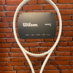 Raket Tennis Wilson Shift 99L 285gr
