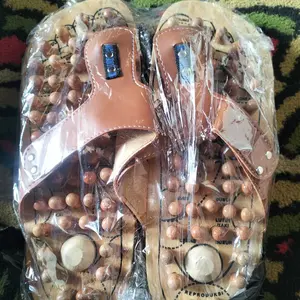 Sandal Kesehatan untuk Meningkatkan Kesehatan Tubuh dan Mengurangi Tanda-tanda Penuaan - Darah, Alat, Leher - Terapi