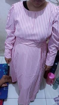 Product Review of LUXME 【ready stock】 Gaun Wanta Rok Panjang Lengan Panjang Lipatan Bergaris Warna Pink from Y**i 1