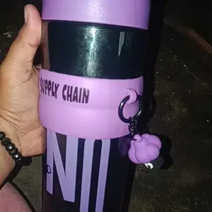 Botol Minum Plastik Happy Supply Chain 900 ML Stylish Serbaguna Free Gantungan