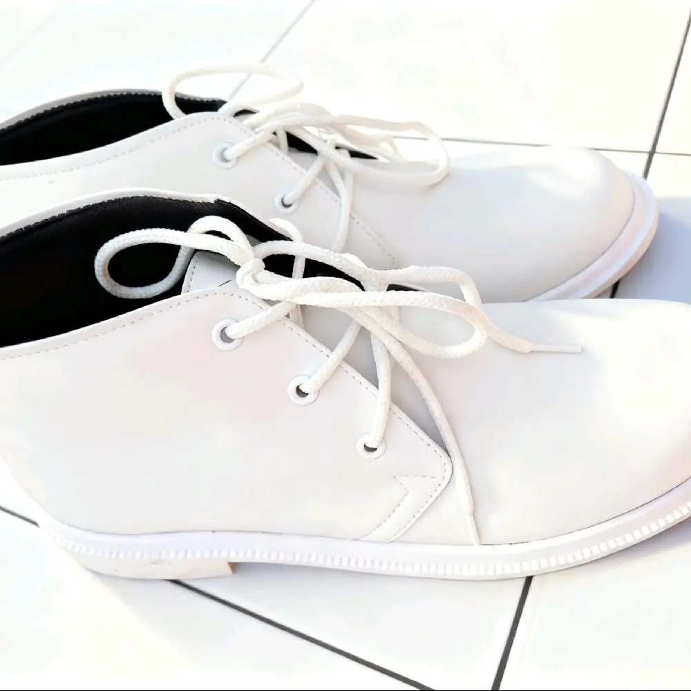 sepatu pdh putih doff / sepatu lurah /sepatu paskibra putih
