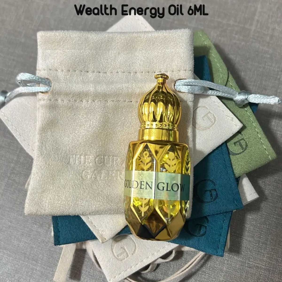 Aurawell - Wealth energy OILCHARM 6ml -comes with a small bag << stay tuned to our upcoming Taiwan oversea fashion trip for jewelry, bracelets and accessories >>