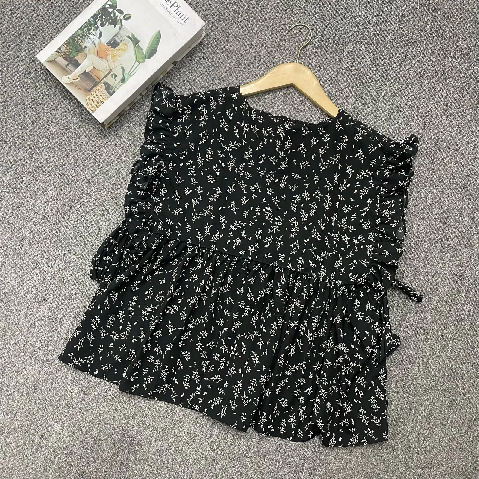 GEA VEST RUFFLE MOTIF VINTAGE KOREAN STYLE / ROMPI WANITA