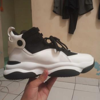 Product Review of PANARYBODY Sepatu Sneakers Pria Basket Keren Terbaru High Quality Trendy Keren Viral Casual Shoes Sport Karet Kasual Kerja Q3839 from V**O 1