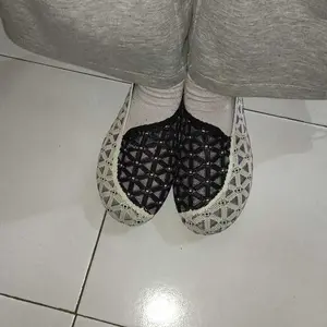 ORION.ID  SEPATU B037 Wanita Terbaru Slip on Motif Batik  Trendy - Woman Shoes Import Flat Comfort and Ballerina Women shoes. Karet Merah