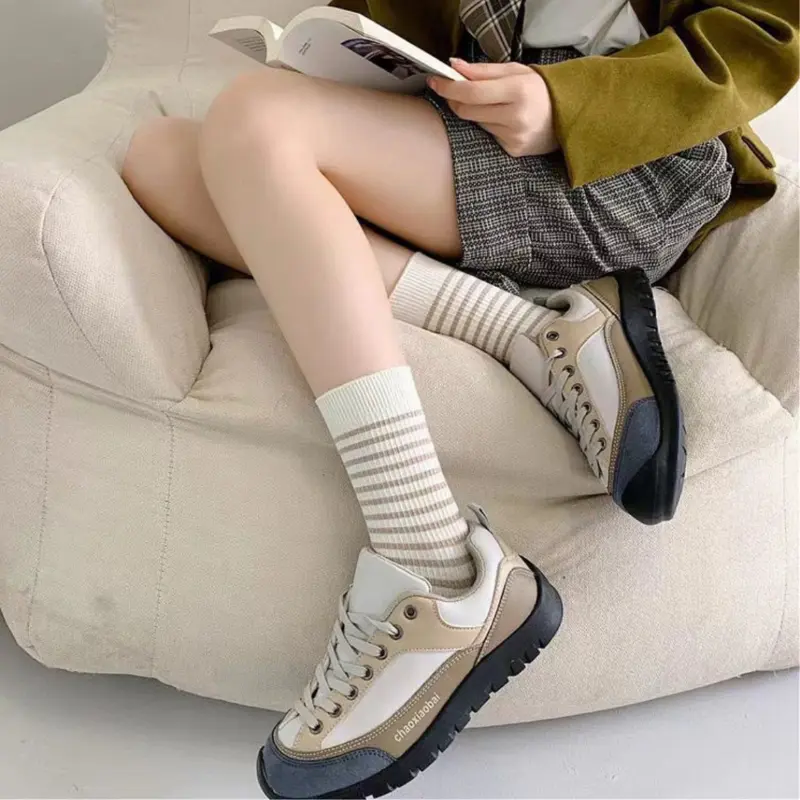 [luckydino] Kaos Kaki Panjang Hitam Putih Cream Garis Horizontal Line Long Socks Black White Korean 3
