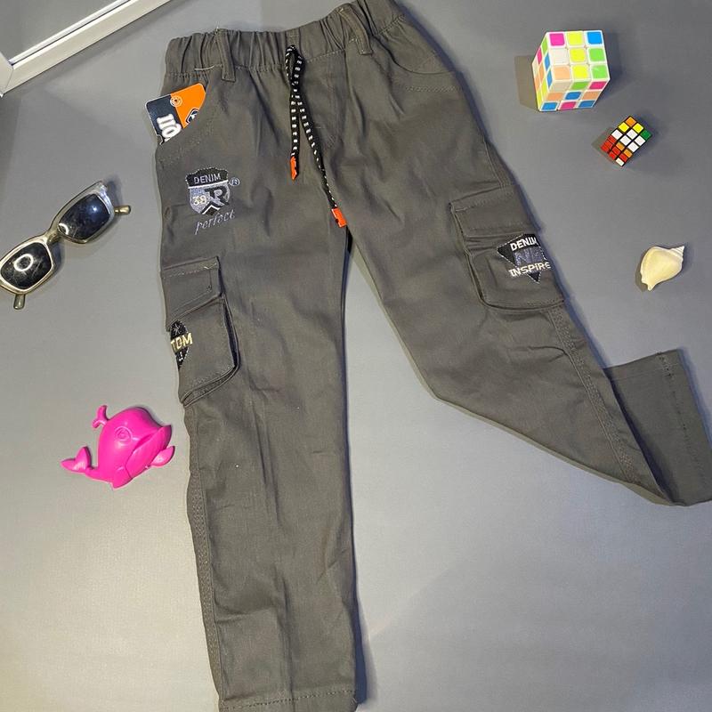 Celana Kargo Anak Cowok usia 4-15 Tahun / Celana Chinos Panjang Anak / Celana Anak Murah / Celana Chinos Cargo Anak Laki- Laki / Celana Jeans Anak Laki / Celana Jeans Panjang Anak Tali Pinggang /  Celana Panjang Anak Cowok Fashion Bordir Terbaru Abu-Abu 4