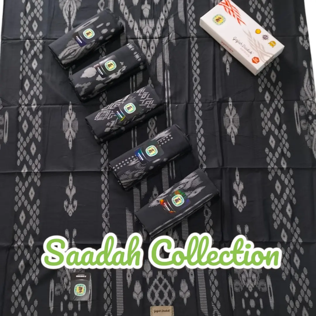 Sarung Gajah Duduk Asia Kembang Husus Warna Hitam Motif Full Kembang Bahan Katun Halus Dan Lembut