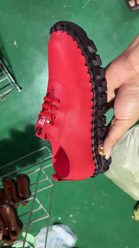 Product Introduction of Sneakers Women Shoes Leather Loafers Shoes for Women Comfortable Slip on Shoes Hand Sewing Thread Mom Shoes 15