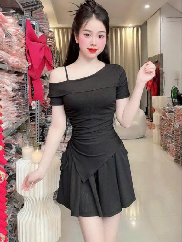   C095  Set thiết kế hai món áo trễ vai cách điệu dúm eo + quần giả váy xếp ly xoè tôn dáng đi chơi đi làm đều đẹp by Thương Lê C095 