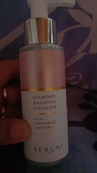 Product Review of Seruni Diamond Brighten Cleanser extract facial mencerahkan  perawatan  wajah  Vitamin Niacinamide from G**i 0