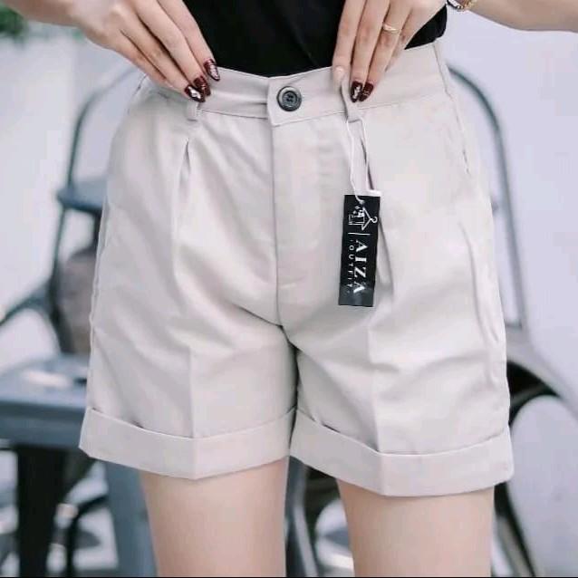 Celana Pendek Hotpants Wanita Kekinian Model Kancing Cream STANDAR (BB  40-55)