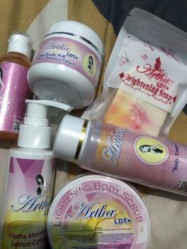 Product Review of NEW PRODUCT-PAKET BUNDLING TONER BADAN ARTHA LDT ( 1 paket badan lengkap + body toner + aha body serum) [Soap Kosmetik Mencerahkan] from P**n 0