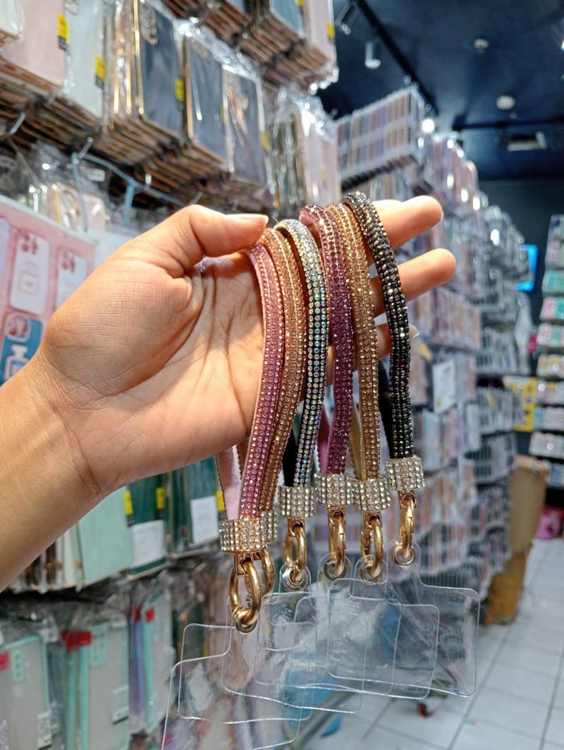 Product Introduction of Gantungan hape Gelang hape bling bling Lanyard 1