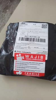 Product Review of Gelang Tridatu Murah 3 Kristal Simbol Kesehatan Original Bali Laki Laki Perempuan from r**y 0