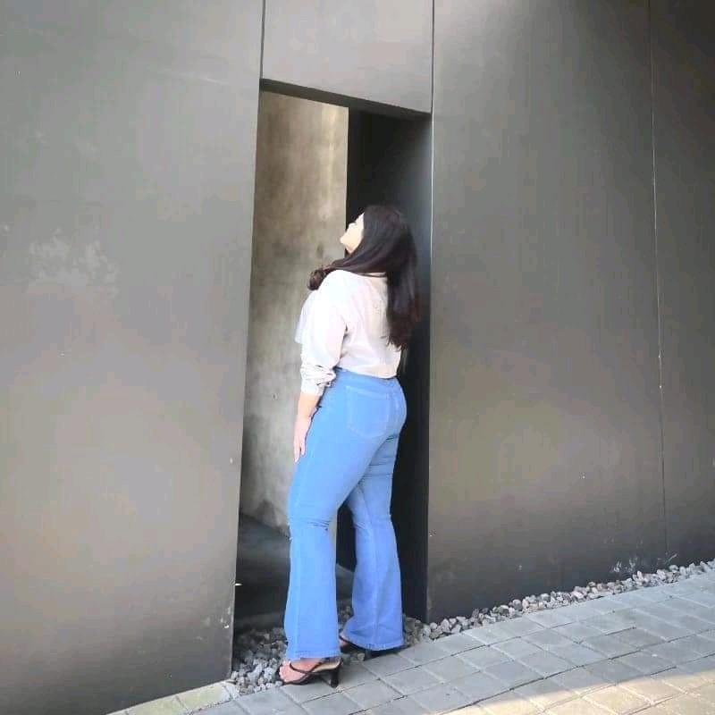 Celana Panjang Wanita HW Cutbray Super Jumbo BB 100 - Kekinian Flared Stretch Premium - High Wrap Gray Jeans Hitam Loose Jeans Hitam jeans  biru retro 4