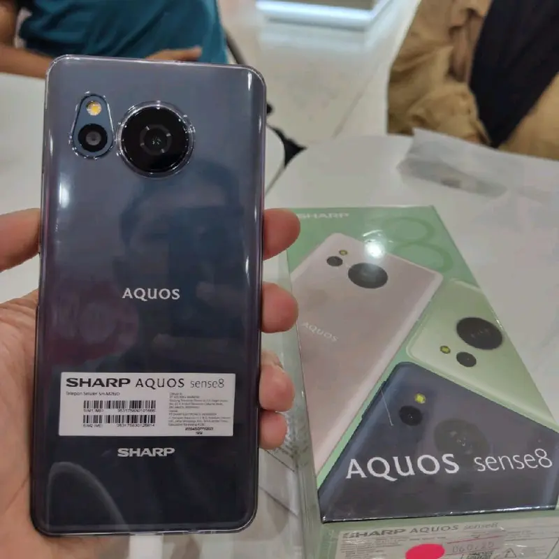 Sharp Aquos Sense 8 5G - Smartphone Compact | 8GB/256GB | Snapdragon 6 Gen 1 2
