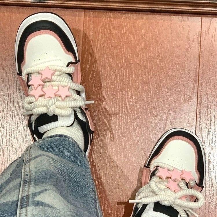 Sepatu sneakers wanita fashion kasual bahan sintetis/sepatu model korea sneaker 2