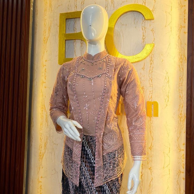 ￼kebaya kutu baru sanghai/kebaya modern/kebaya wisuda/kebaya tile/kebaya pesata 9