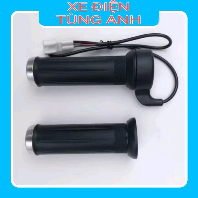    1 đôi  Tay ga yadea,tay ga xe điện xmen neo,tay ga xe điện x5 tay  ga  x5  xe  điện 