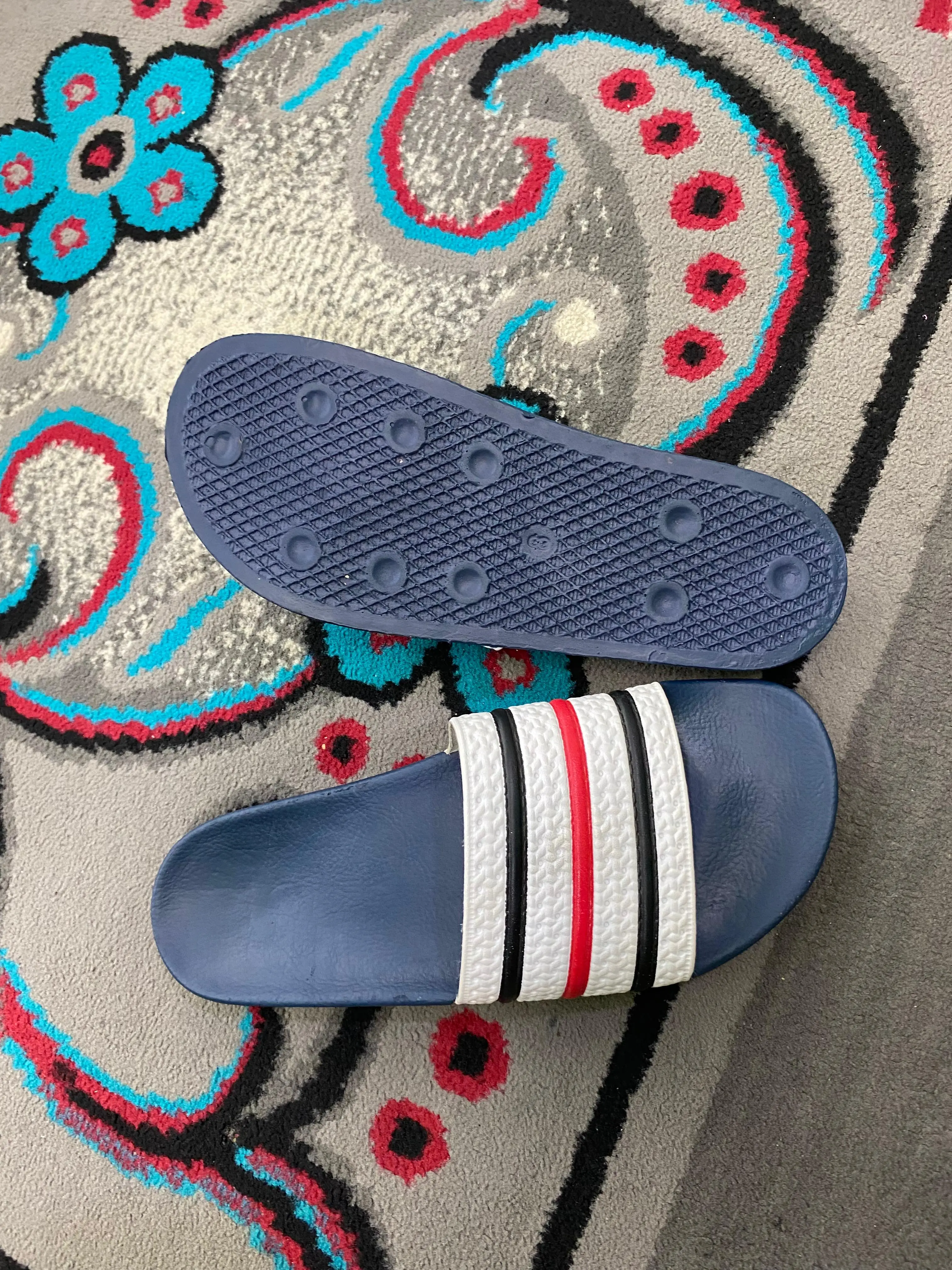 sandal slop terbaru pria dan wanita premiumm