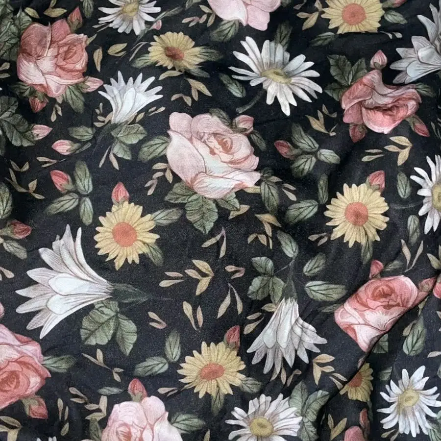 Rayon Kiloan Premium - Kain Berkualitas Tinggi untuk Berbagai Desain dan Warna
