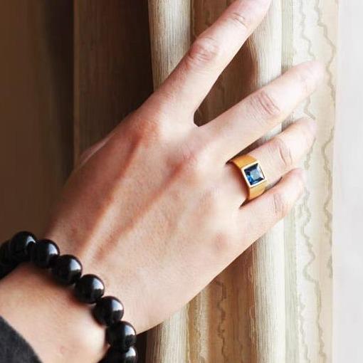 Product Introduction of Cincin Titanium Pria Terbaru Dijual Ring Hitam Silver Dan Gold Anti Luntur Bahan Stainles Stell AntikaratAnti Luntur Batu Emas Merah 23