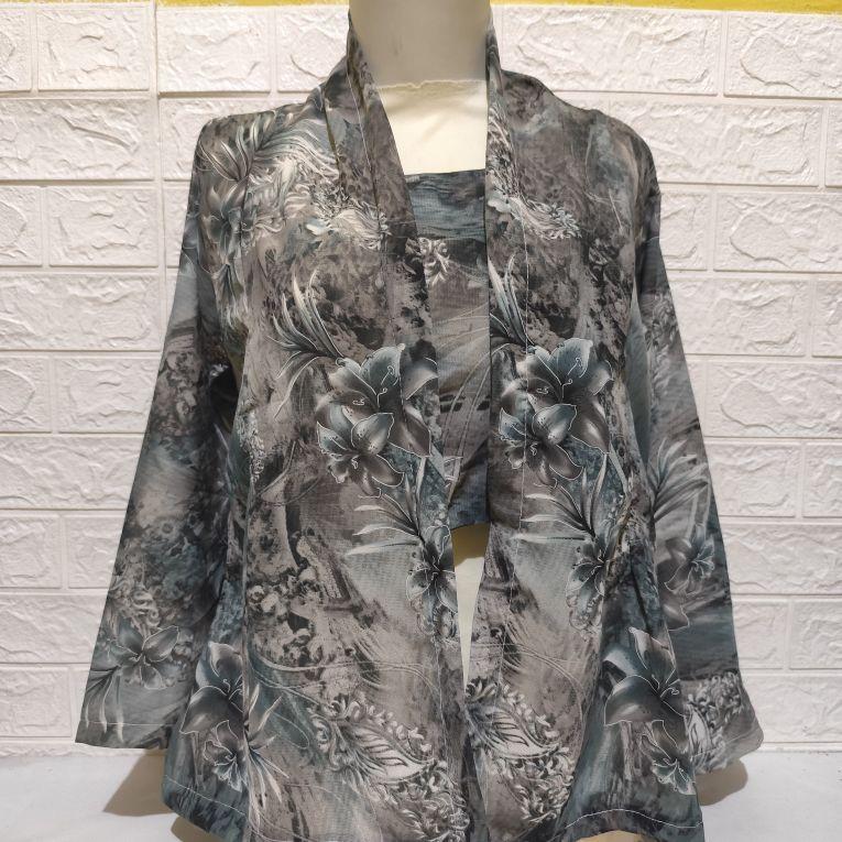 kutu baru nenek kebaya Mbah baju kartini Motif Wanita Panjang Batik Bali