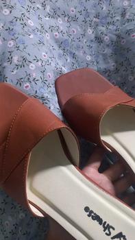Product Review of SANDAL WANITA HAK TAHU 3CM TERBARU MODEL ELEGAN REKOMENDASI UNTUK WANITA TREN DAN KEKINIAN Hitam from p**o 0