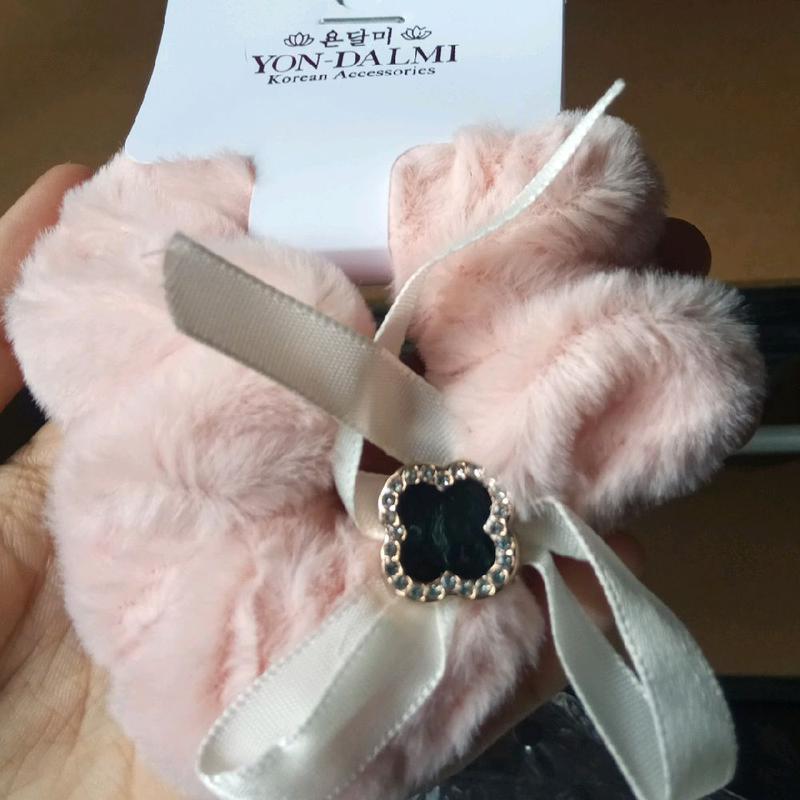 ikat rambut pita bulu halus termurah Scrunchies 1