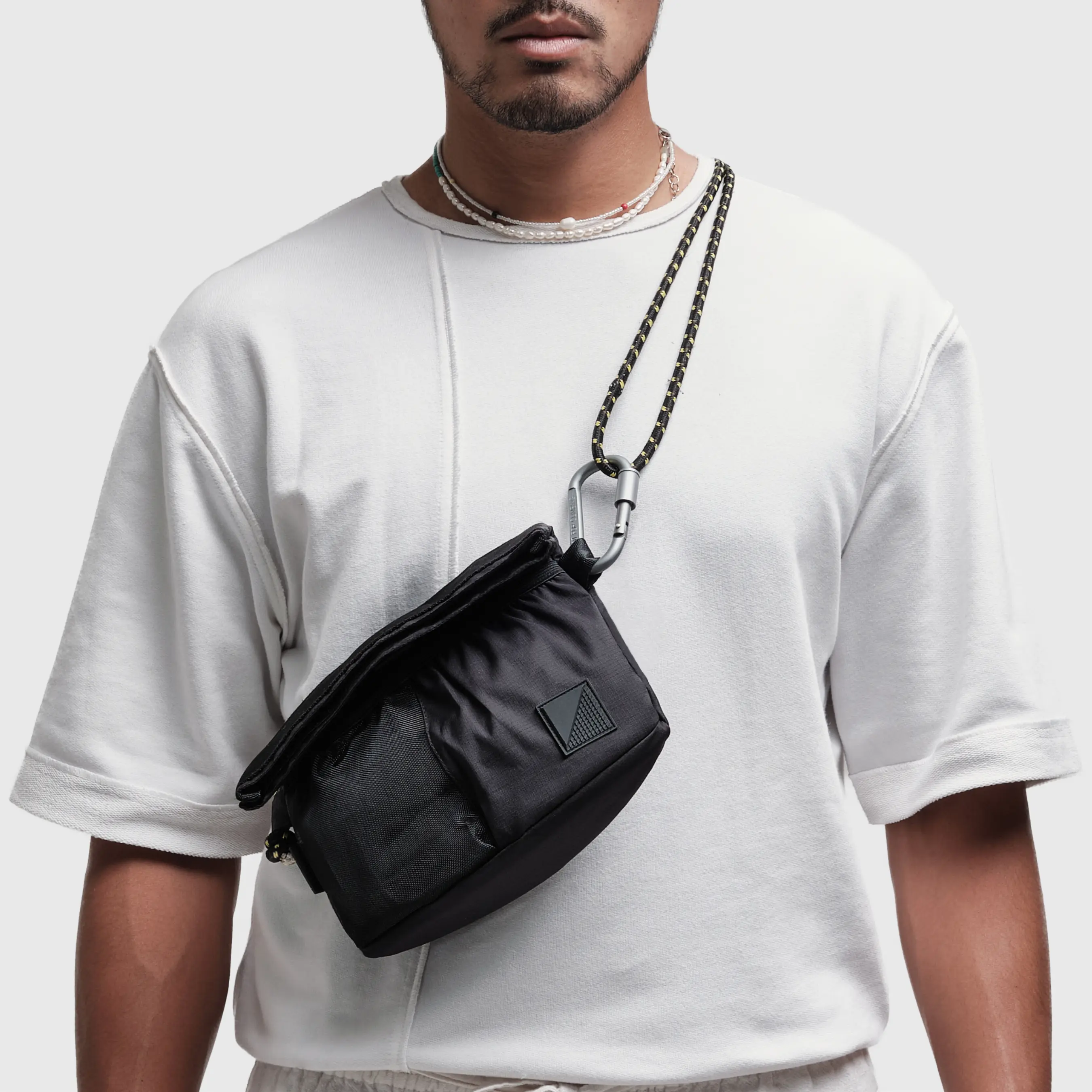 SYMA. Chain Sacoche Sling Bag Black Selempang