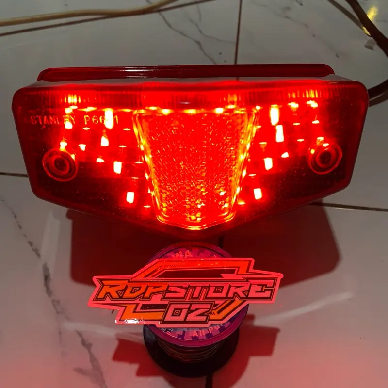 Lampu Stoplamp LED Running Rk king New 10 Mode Otomatis Pnp Tingal Colok Soket 1