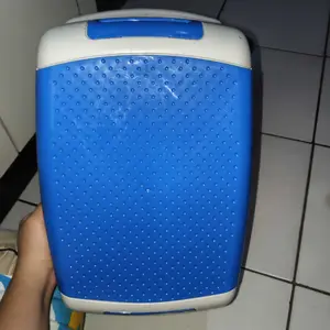 Barito Indo Bangku Jongkok Plastik Kursi Estetik Furniture Minimalis Warna Orenge Biru Desain Modern Kuat Menahan Beban 200KG Material Berkualitas Tinggi A02B