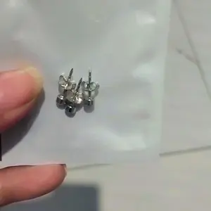 ANTING TINDIK PERMATA TERLARIS STAINLESS STEEL TITANIUM ANTI KARAT Earrings Silver Pria Wanita anting  titanium  wanita