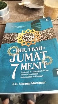 Product Review of Khutbah Jumat 7 Menit berdasarkan Akidah Ahlussunah Wal Jamaah - Edisi Revisi - Marzuqi Mustamar - LN from y**o 0