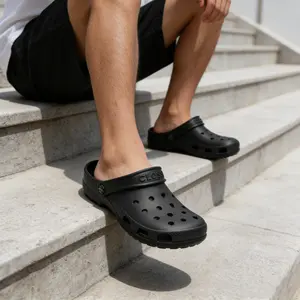 CLOSS Sandal Berlubang Kekinian Sandal Unisex Pria Wanita Slip On Anti Slip Modis Serbaguna Awet Shoes Karet