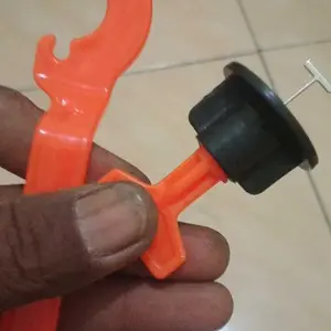 Alat Perata Pasang Keramik Granit 1 mm 1,5 mm Reusable Tile Leveling Putar Seri Kecil bisa dipakai berulang