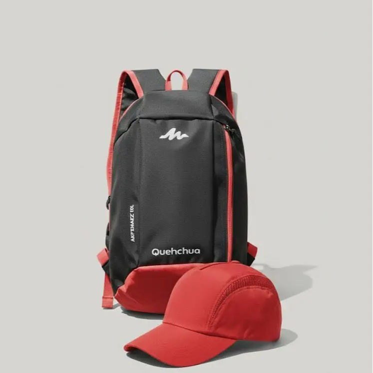 Tas Hitam Merah, Topi Merah