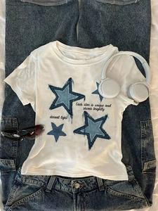 トレンディなY2Kの星プリントトップス、デニムパッチ付きふわふわ星プリントTシャツ、快適でスイートなガール系ストリートウェア、夏や音楽フェスに最適