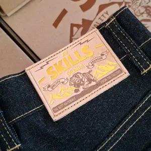 SKILLS DENIM denim black indigo strect13 oz raw jeans