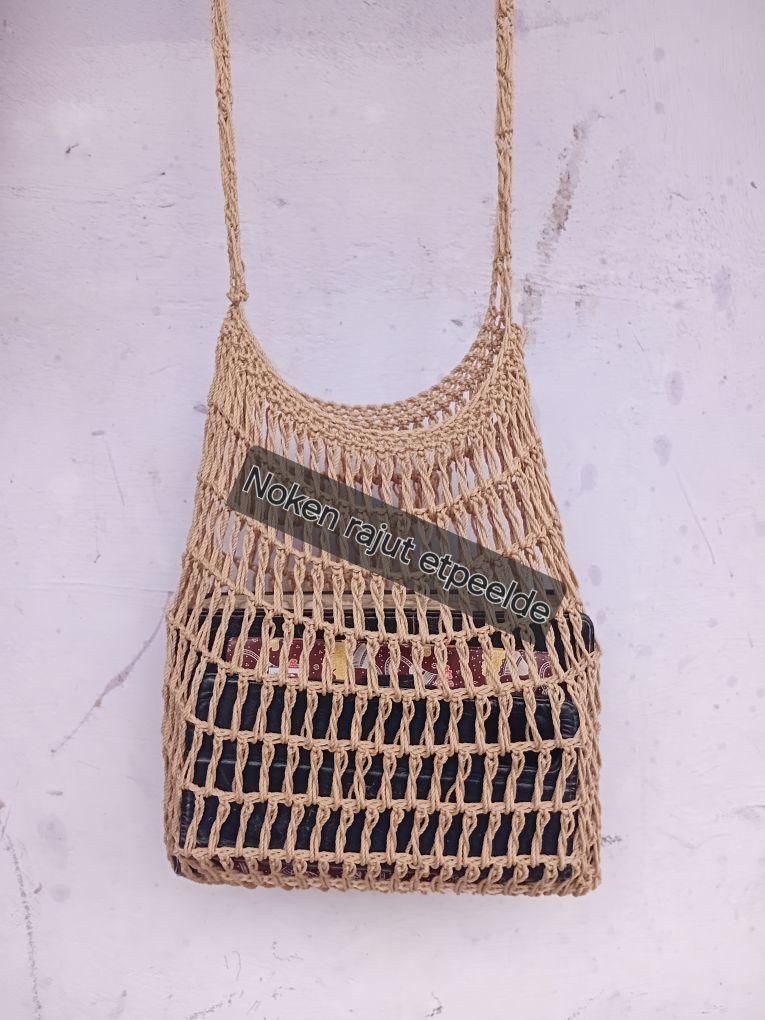 Noken Papua Bisa Muat Alkitab Buku Kecil dan HP Noken Jaring Ini Bisa Suci Ulag dan Tidak Mudah Rusak Warna Merah Kuning Hijau