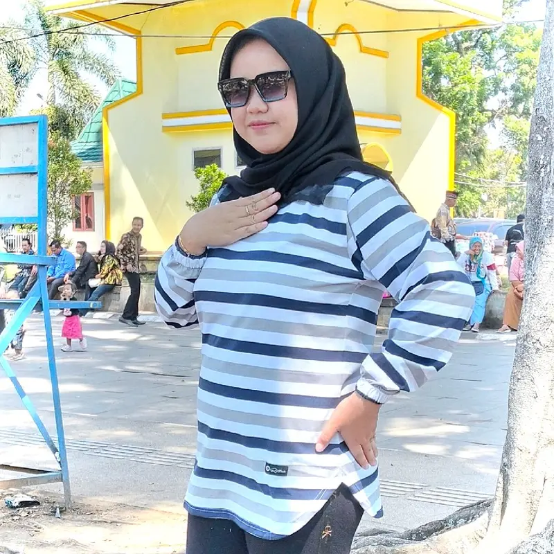 Kaos Atasan Wanita Oval Motif Terbaru Kain Katun Combad Premium Adem 5