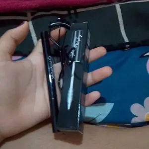 Paket Makeup Mata 3IN1 Maskara Eyeliner dan Pelentik Bulu Mata Hitam Waterproof