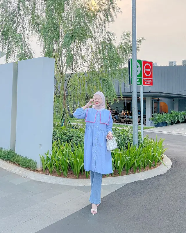 Atasan wanita krah lucu| Atasan salur| Tunik salur |tunik hitam| baju kantor wanita| Larose Tunik 3