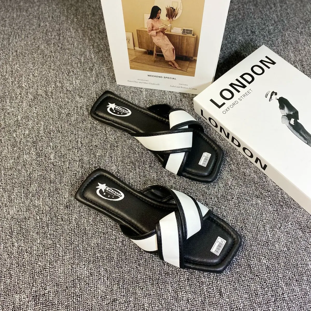 Sandal Teplek Wanita Model Elsa Hitam dan Putih Size 36-40 - Gaya Anggun Anda - Shoes