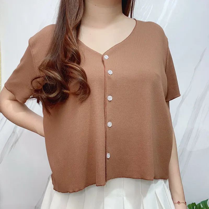 Jayantiacc • Dania Knit Top Vneck Button Atasan Vneck Wanita Kancing 2